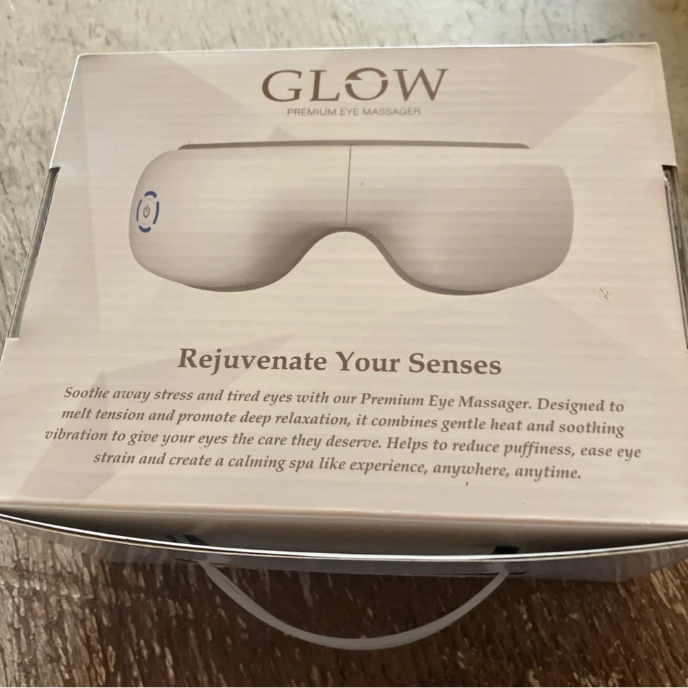 Glow Premium Eye Massager in White